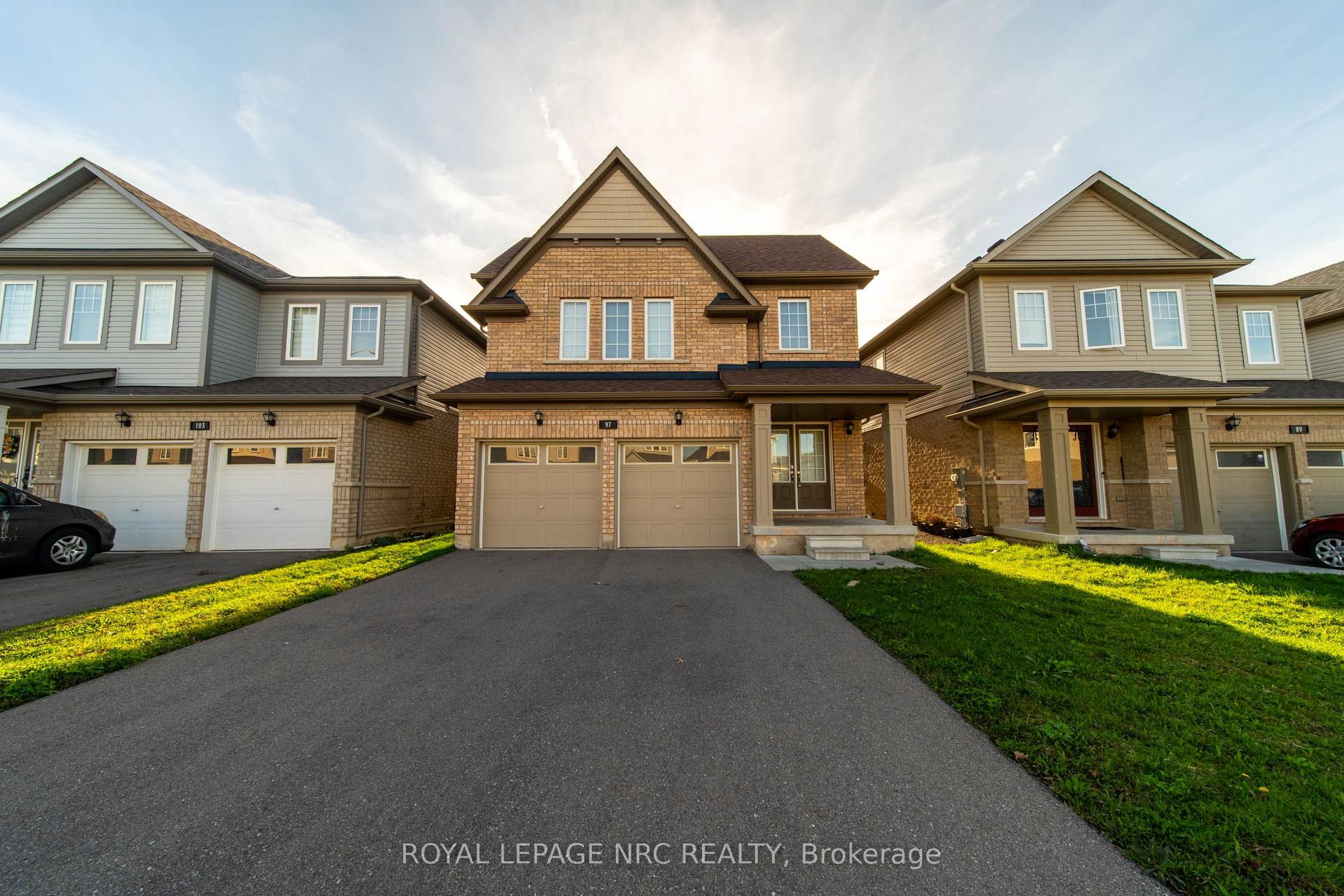 97 Tumblewood Place — photo 1