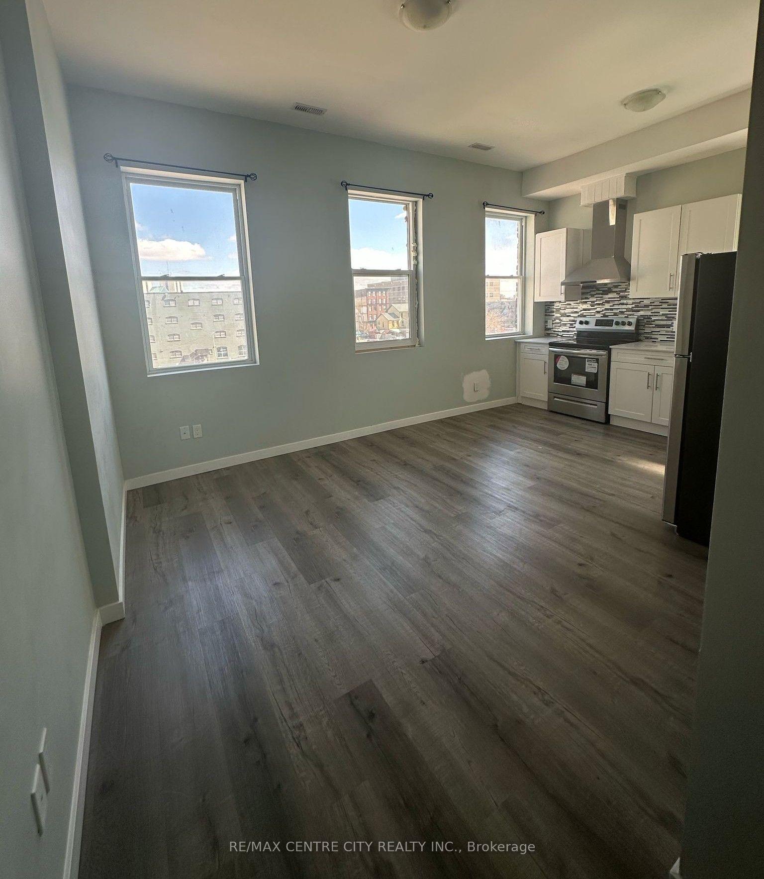 362 Richmond Street 8 #8 — photo 1
