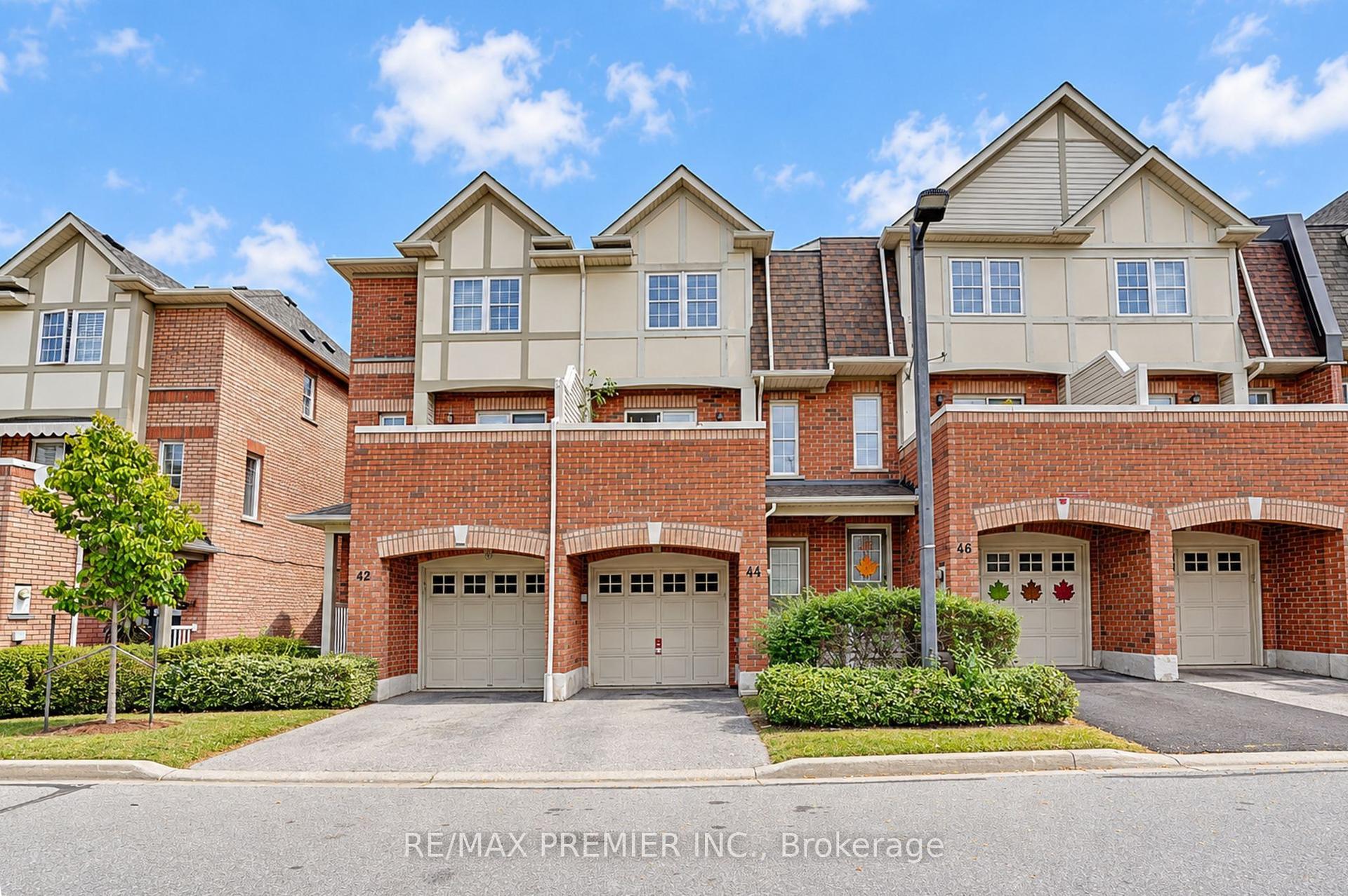 3030 Breakwater Court 44 #44, Mississauga — Condo Town for sale, photo 1