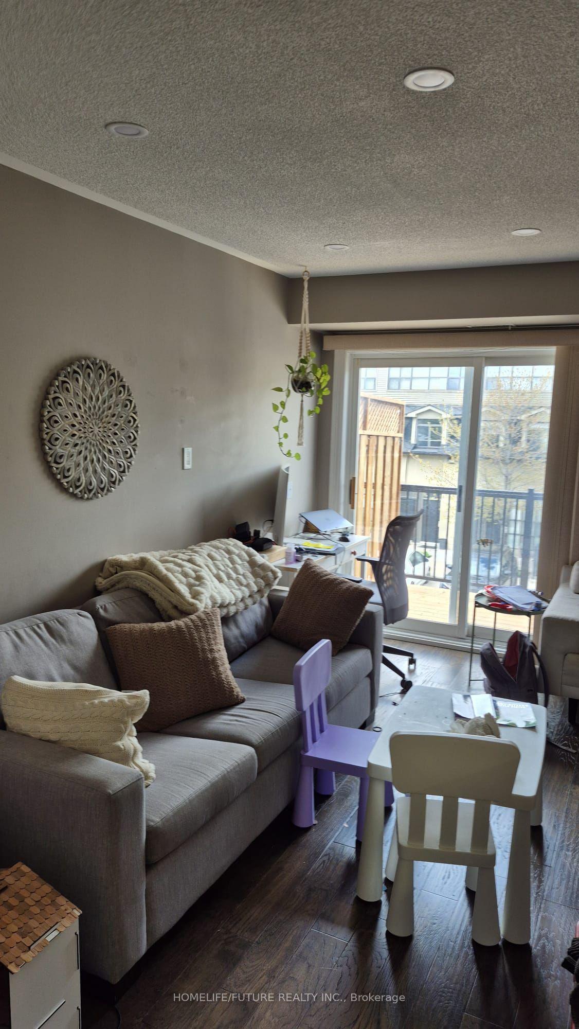 262 St. Helen's Avenue 213 #213 — photo 1