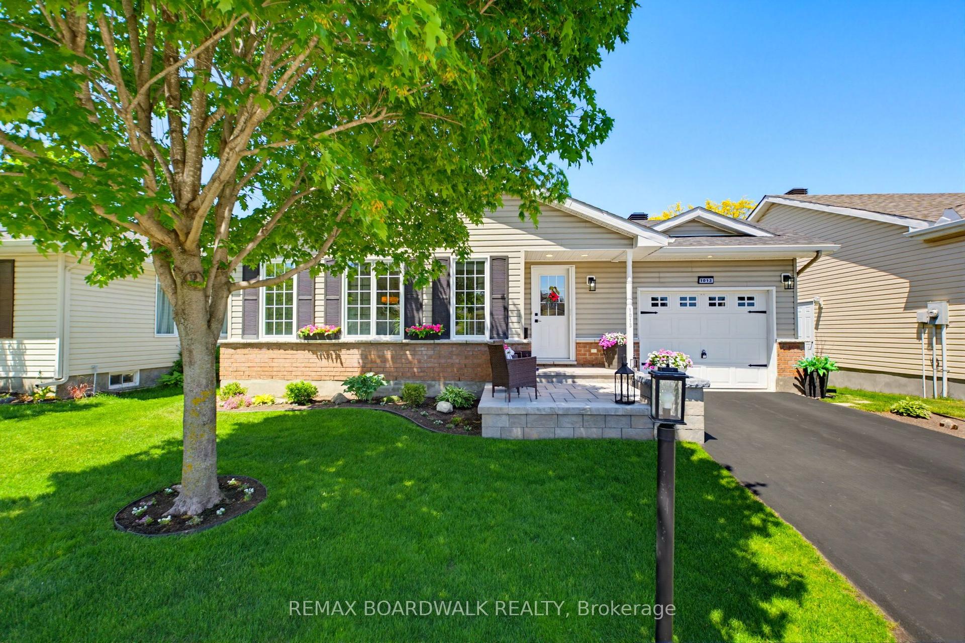 1013 Ada Barrington Private — photo 1