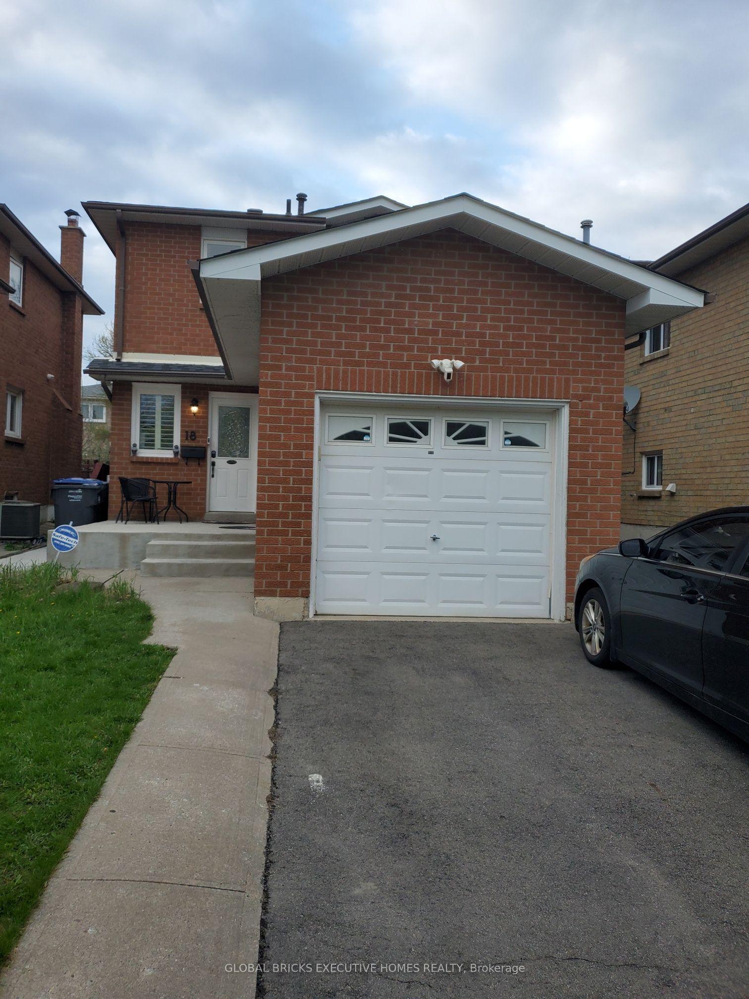 18 Deerpark Crescent — photo 1