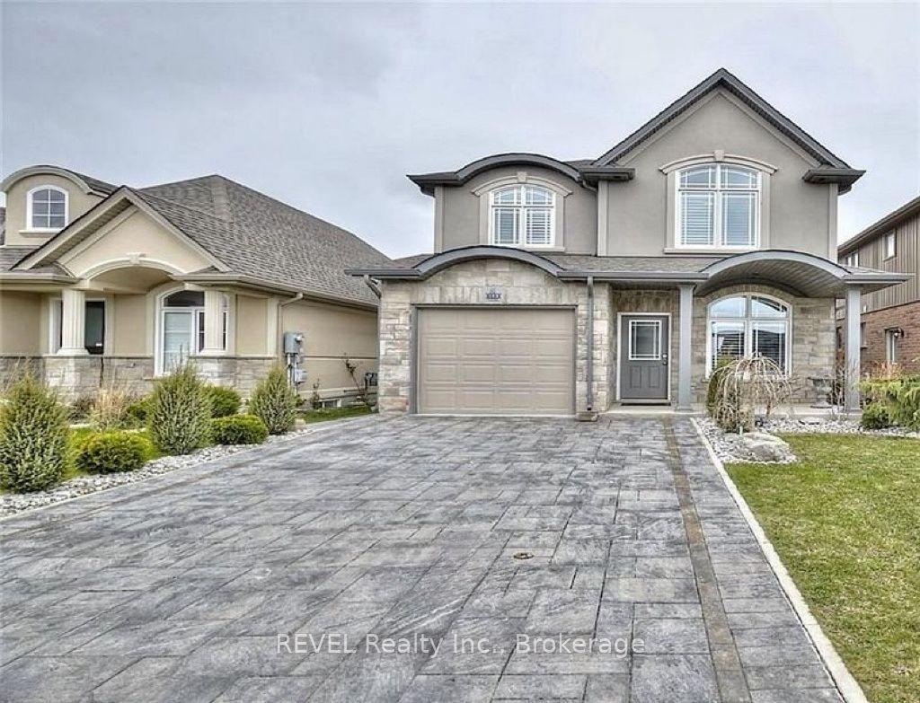 8553 JENNIFER Crescent — photo 1