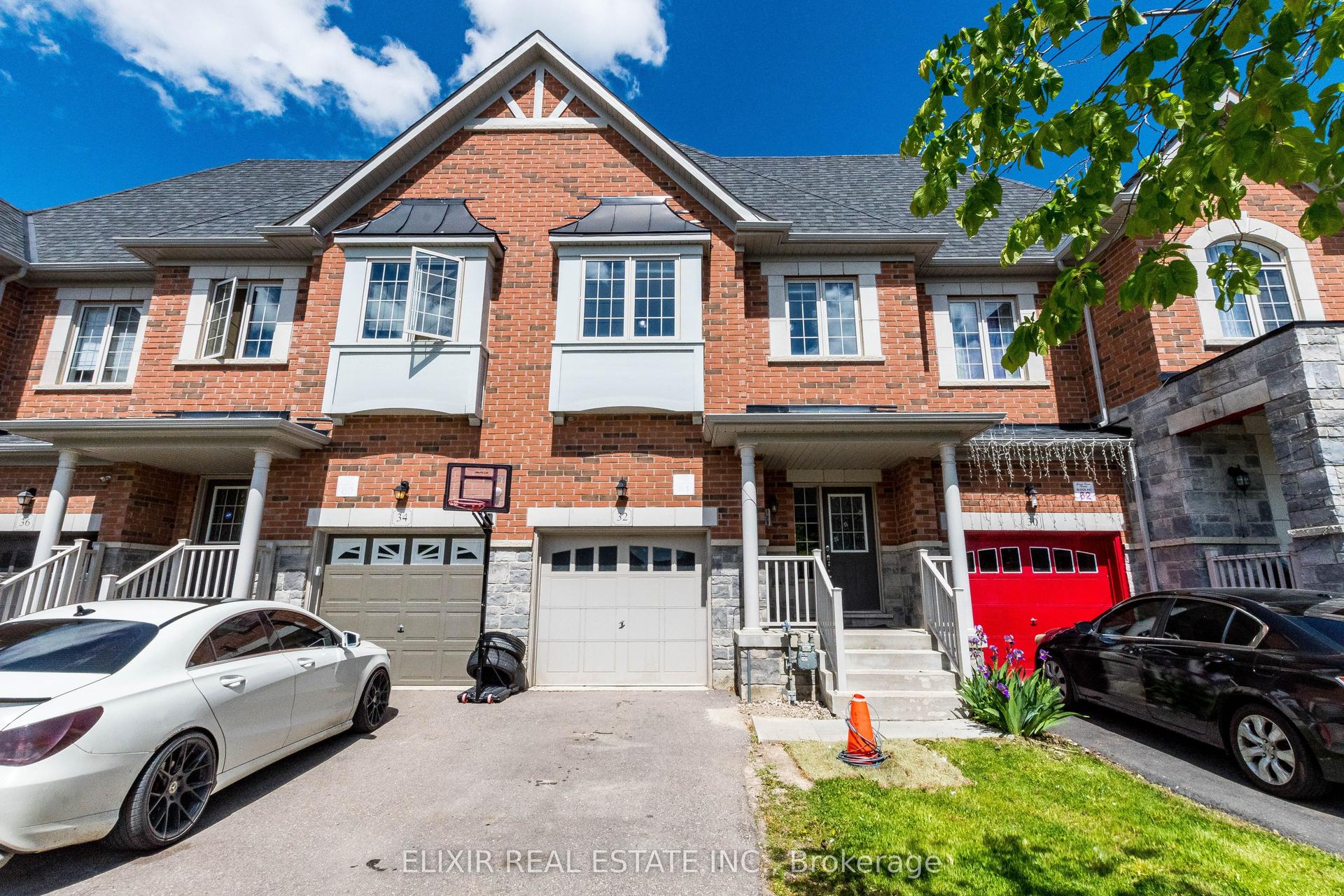 32 Yately Street — photo 1