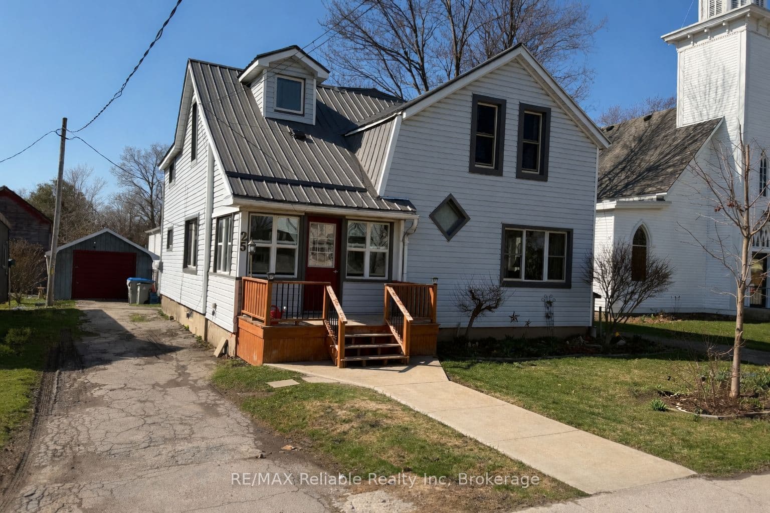 25 Jarvis Street N — photo 1