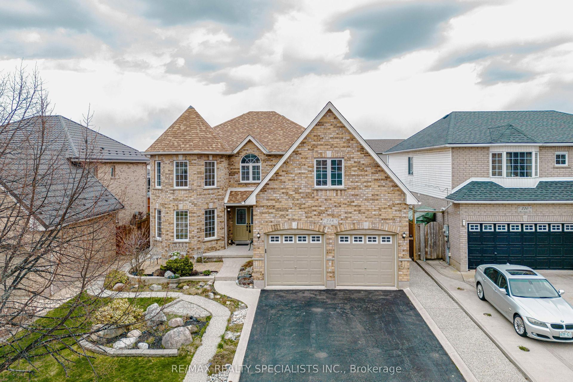 216 Mcnichol Drive — photo 1