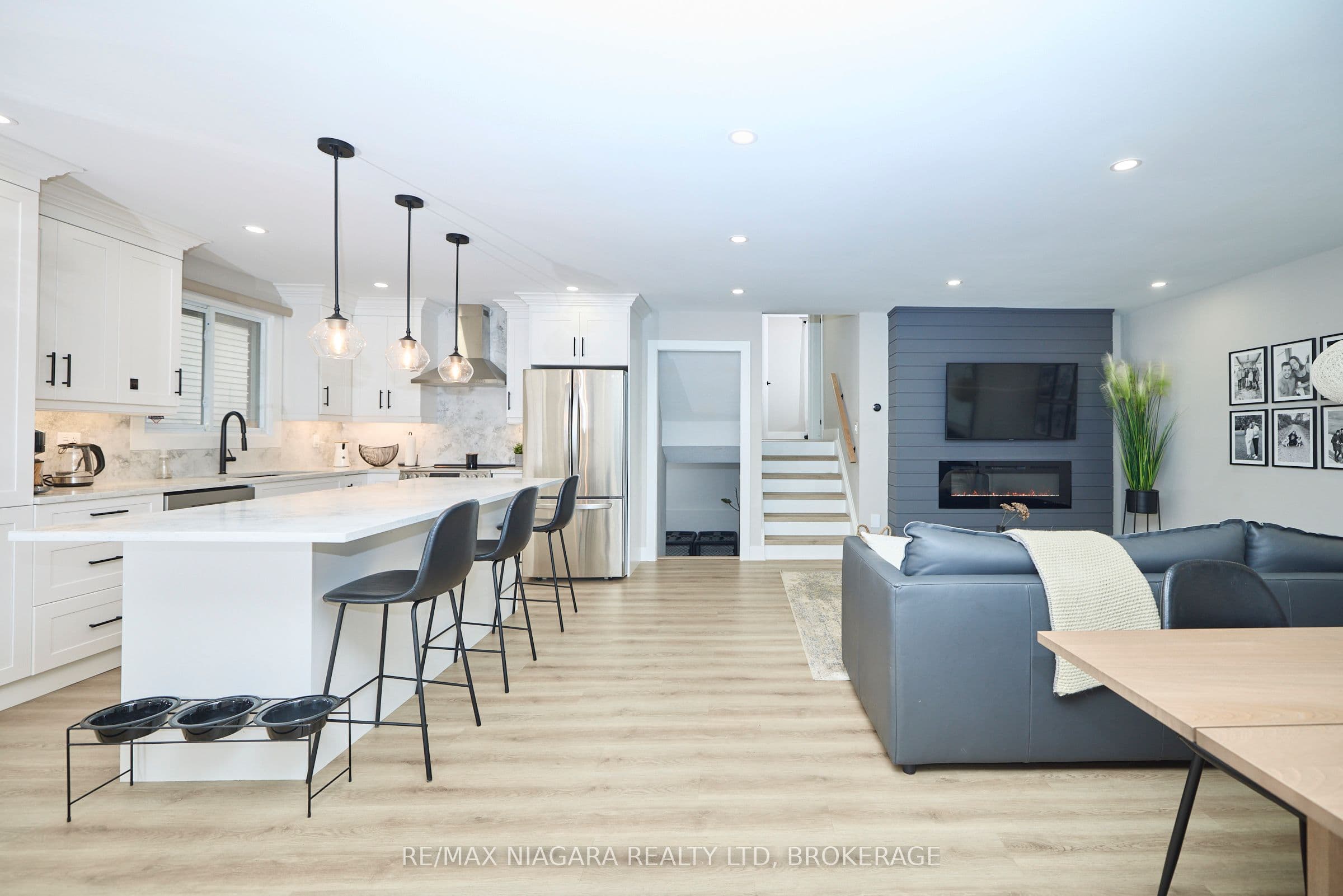 310 Main Street — photo 1