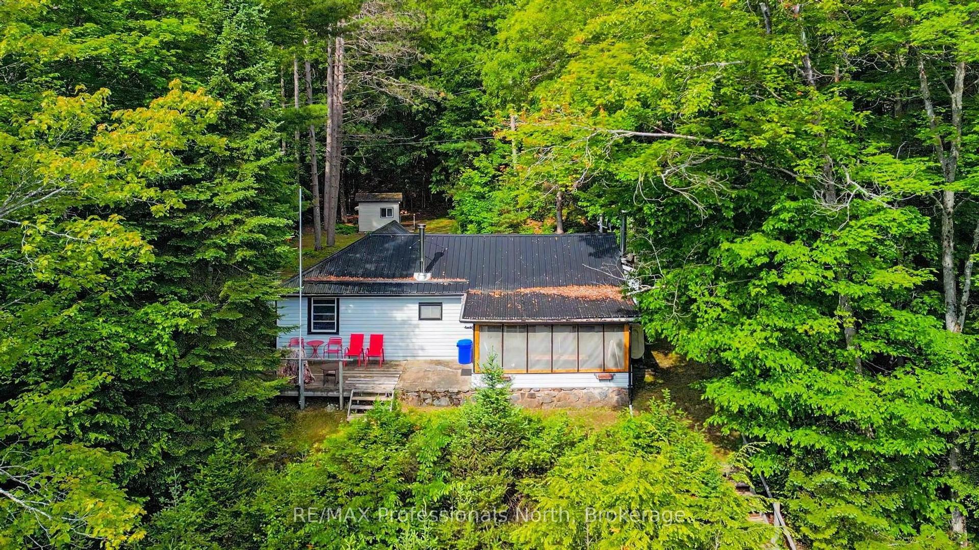 3701 Gelert Road, Minden Hills — Detached for sale, photo 1