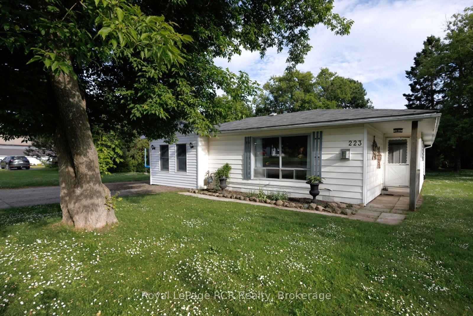 223 Division Street — photo 1