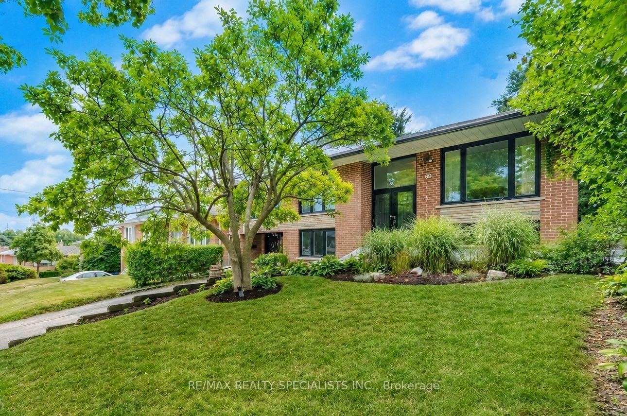 89 Alhart Drive, Toronto — Detached for sale, photo 1