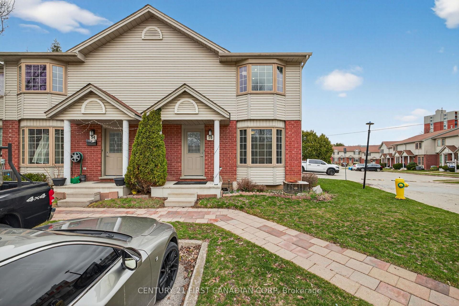 70 Chapman Court 55 #55 — photo 1