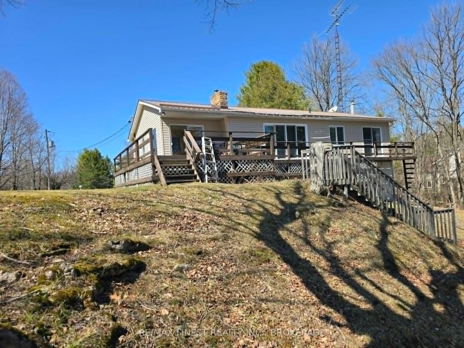 1182 Clement Road — photo 1