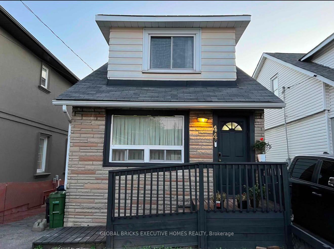 44 Mystic Avenue, Toronto — Detached for lease, photo 1