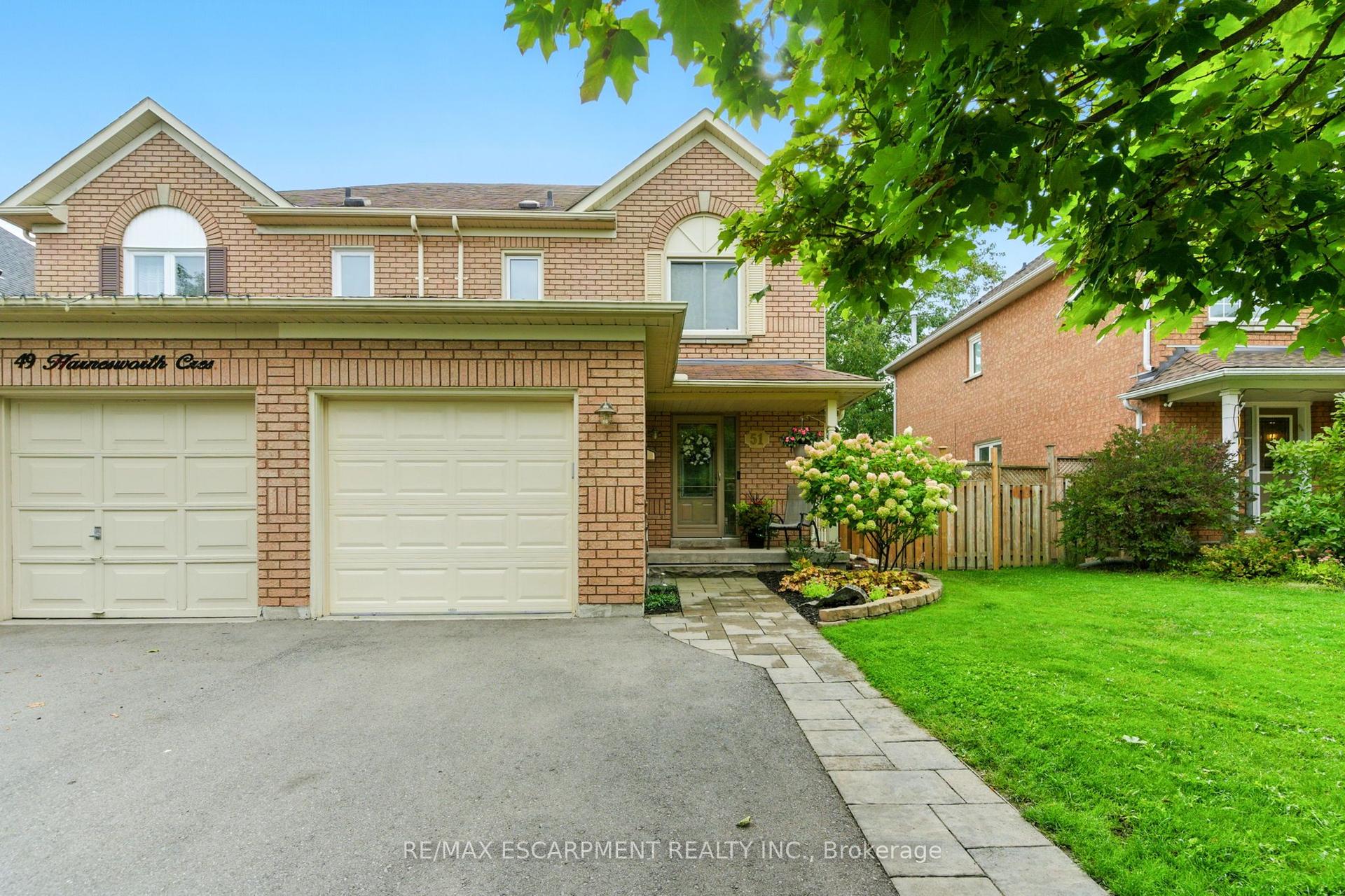 51 Harnesworth Crescent — photo 1