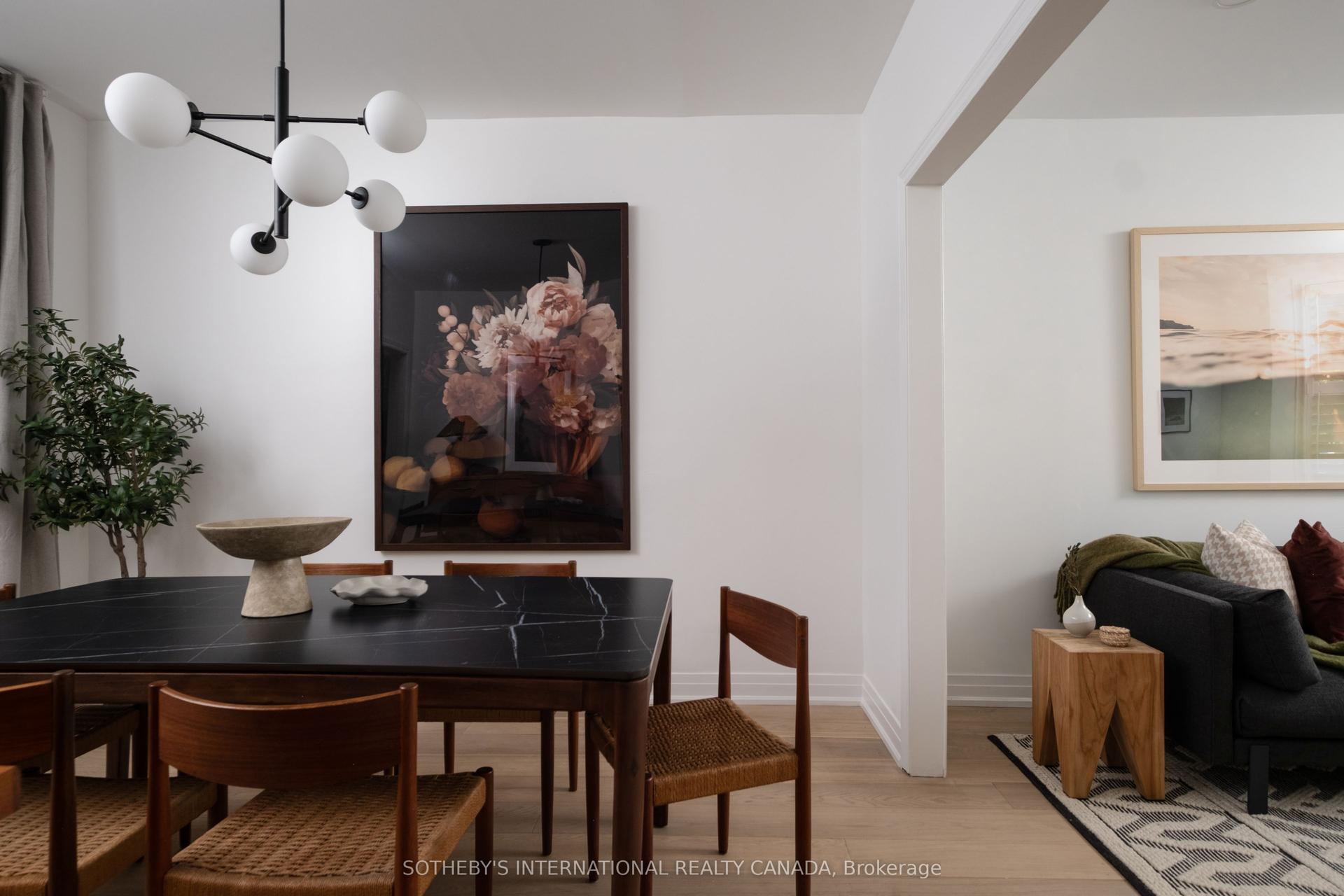 22 Connaught Avenue — photo 1