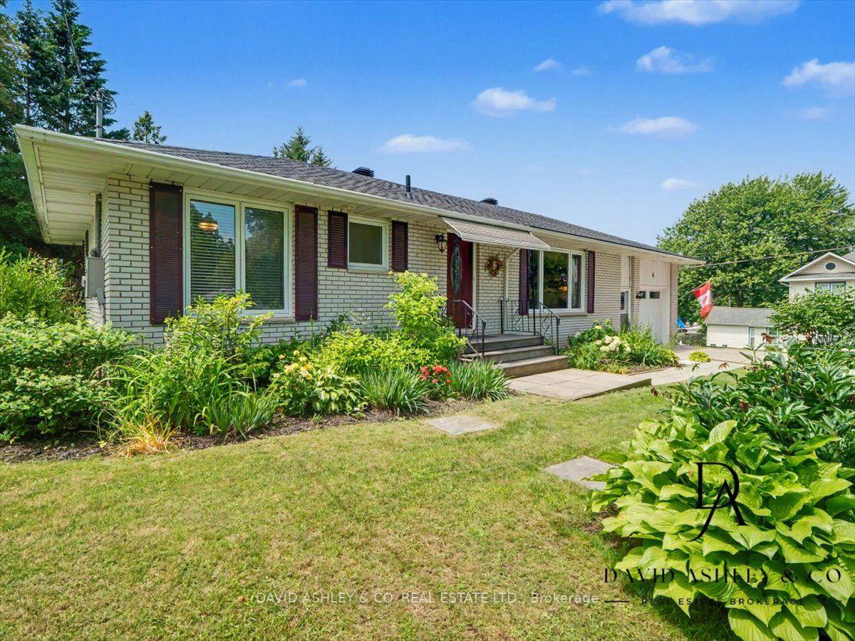 4 Queen Street, Rideau Lakes — Detached for sale, photo 1