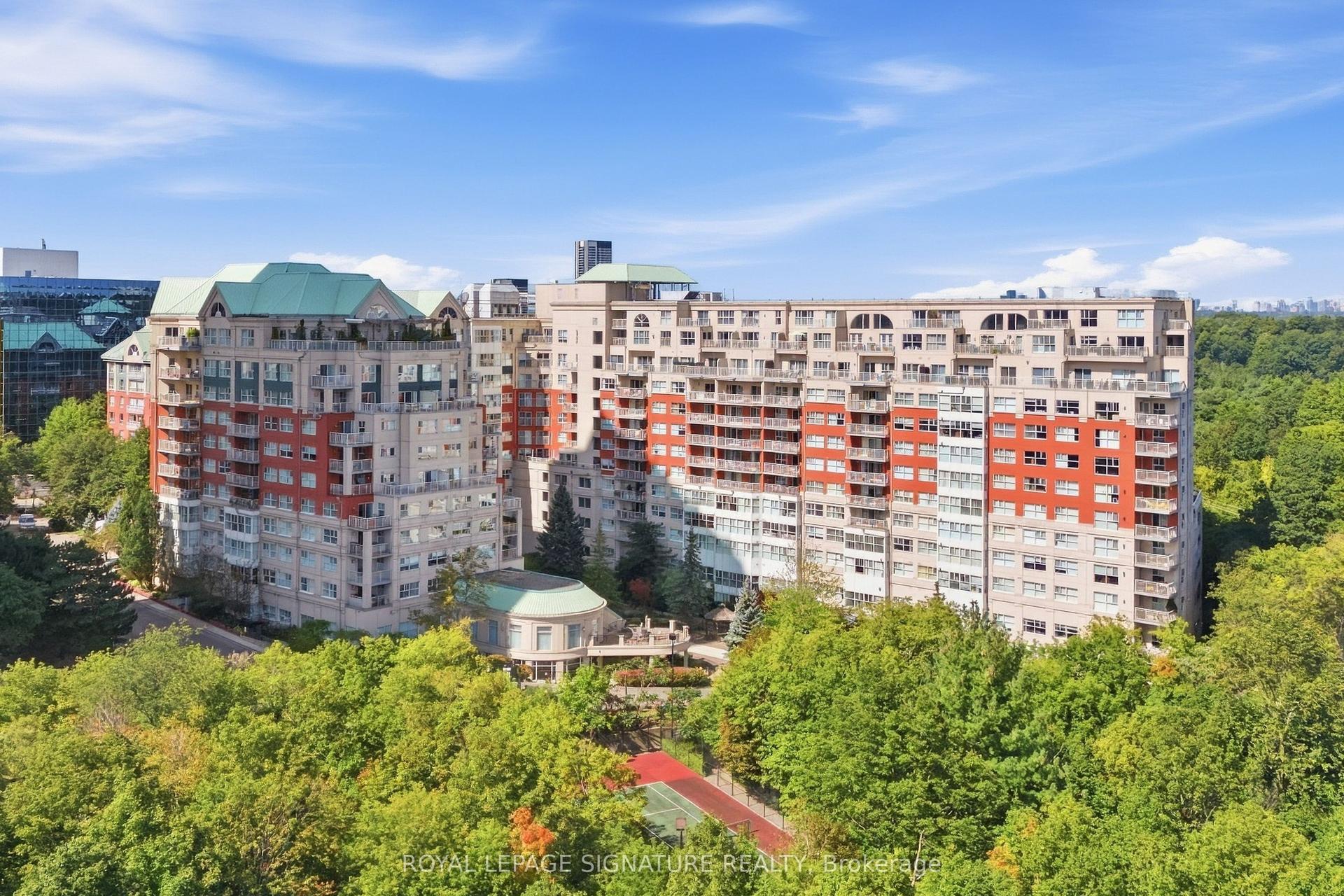 18 Concorde Place 310 #310, Toronto — Condo for sale, photo 1