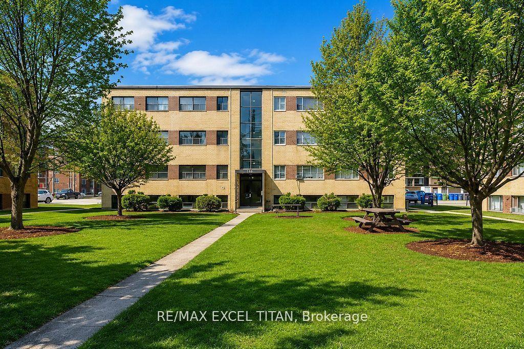 799 Robinson Street 4 #4, Burlington — Condo for lease, photo 1