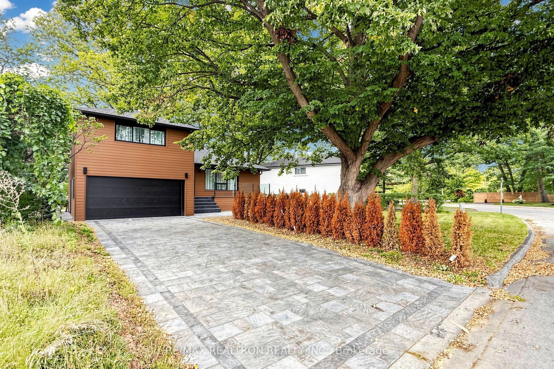 121 South Forster Park Drive, Oakville — Detached for sale, photo 1