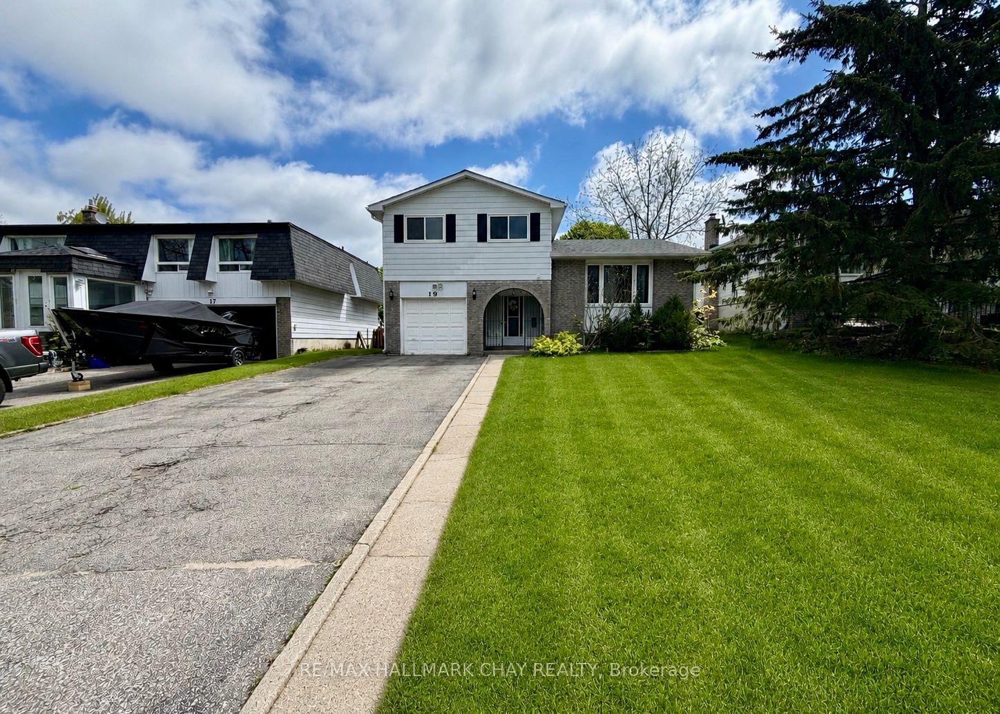 19 Carol Road, Barrie — Detached for lease, photo 1