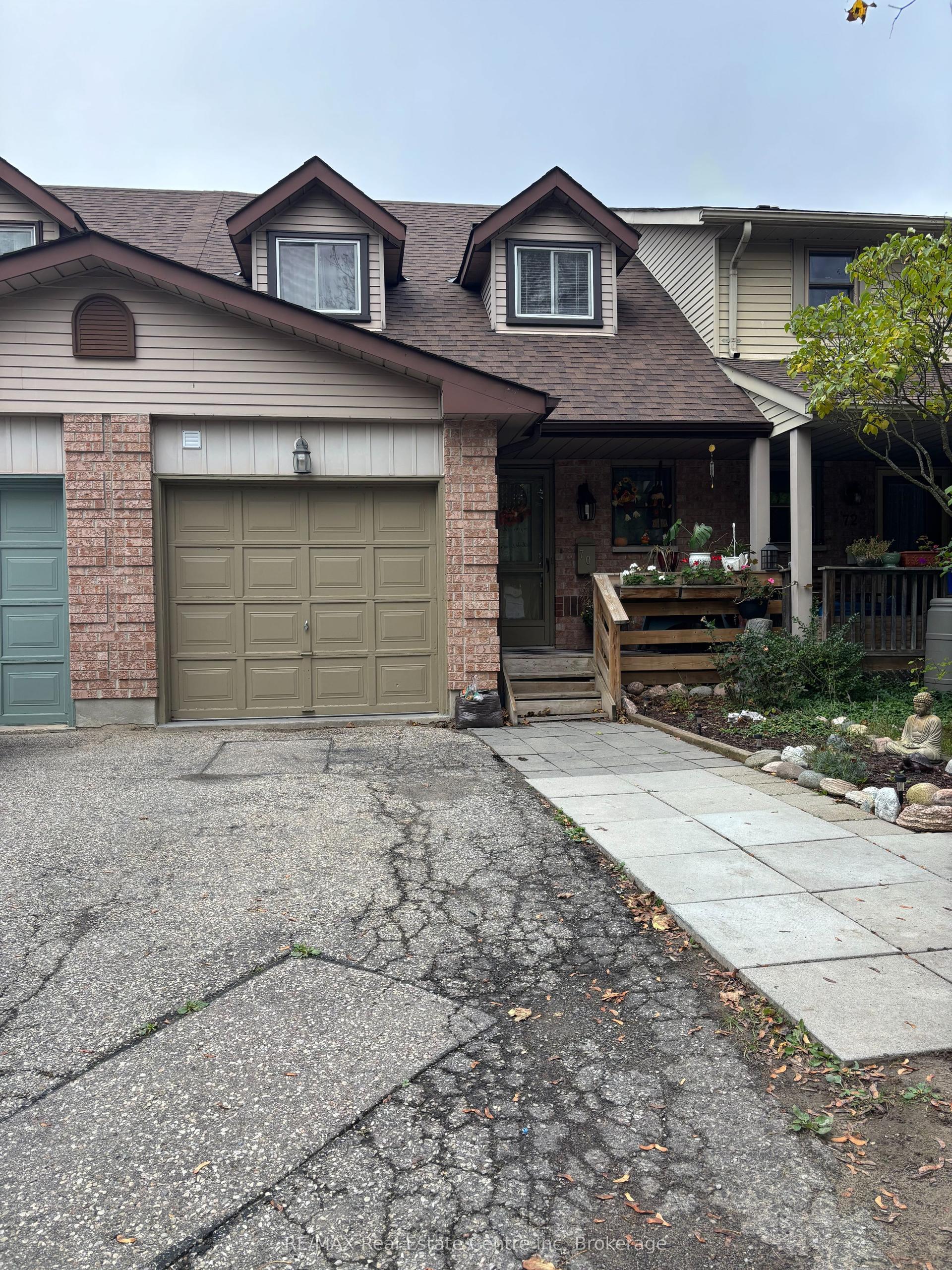 70 Grandridge Crescent, Guelph — Townhouse for lease, photo 1