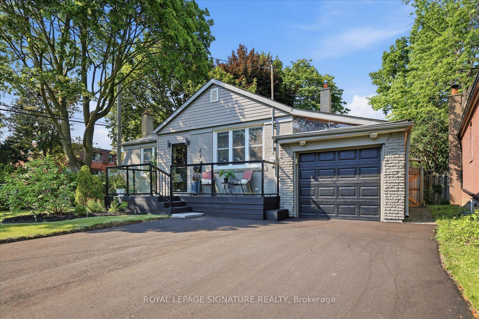 24 Latham Avenue, Toronto — Detached for sale, photo 1