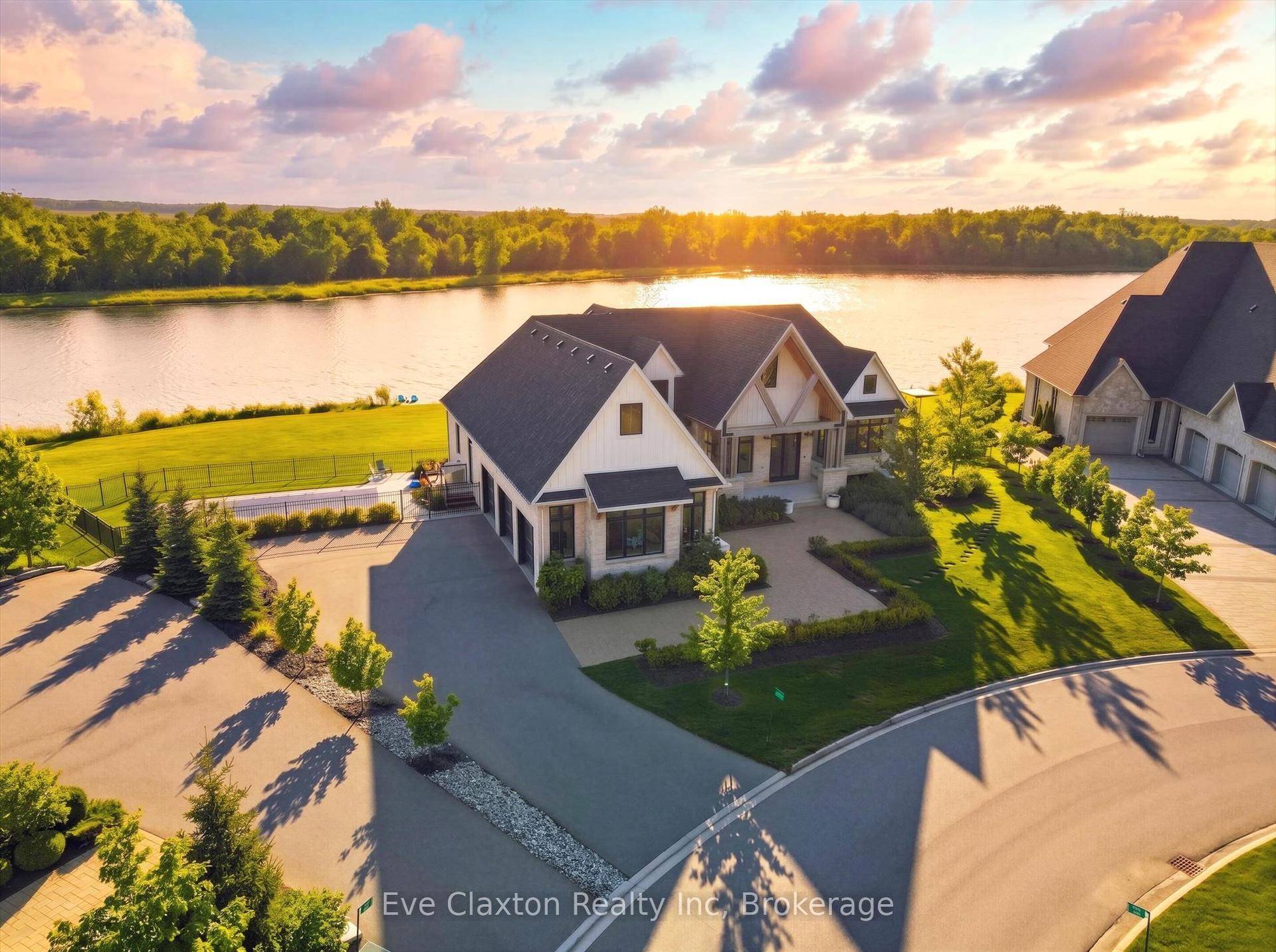 129 Heritage Lake Drive — photo 1