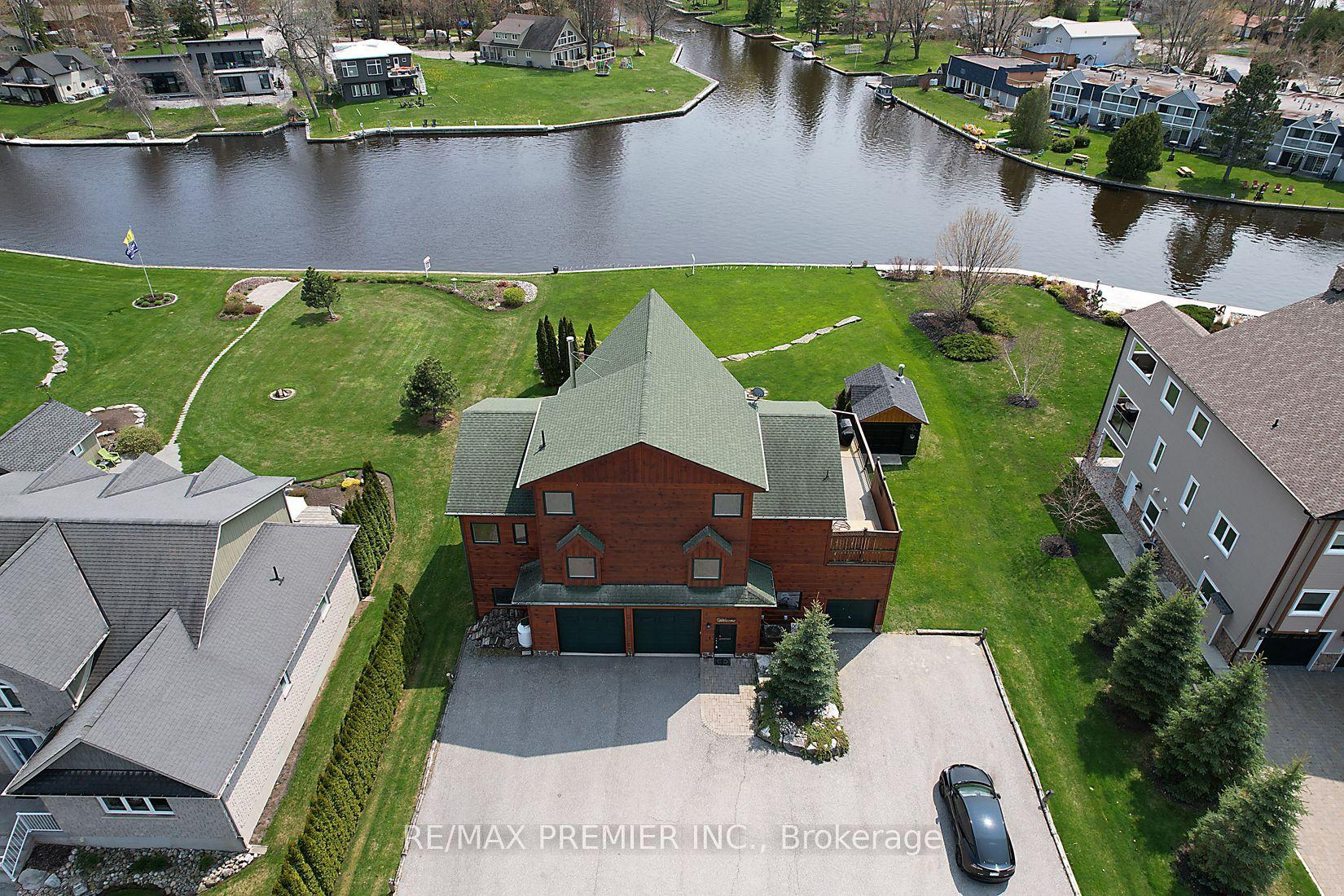 31 Paradise Boulevard — photo 1