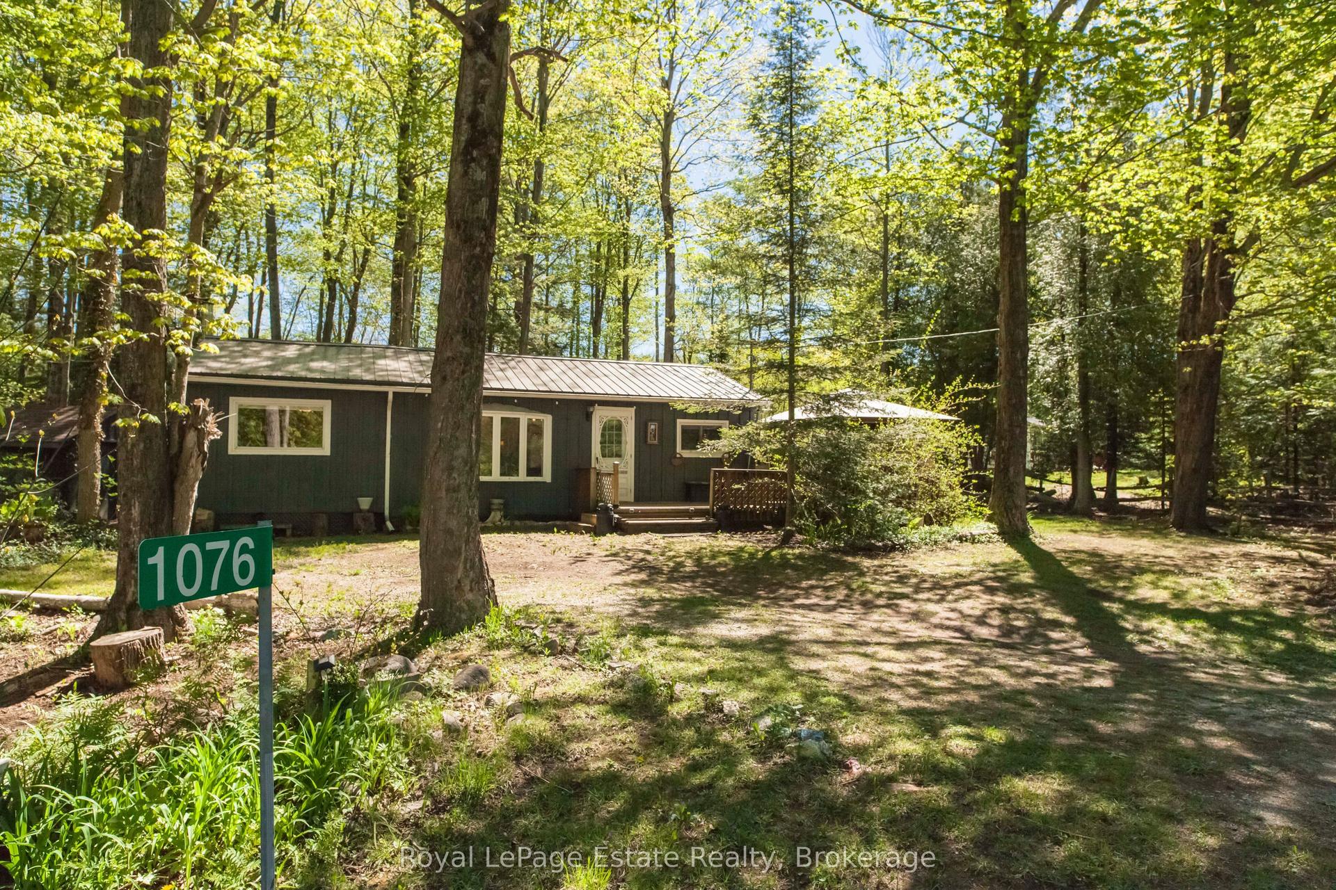 1076 FRENCH BAY Road — photo 1