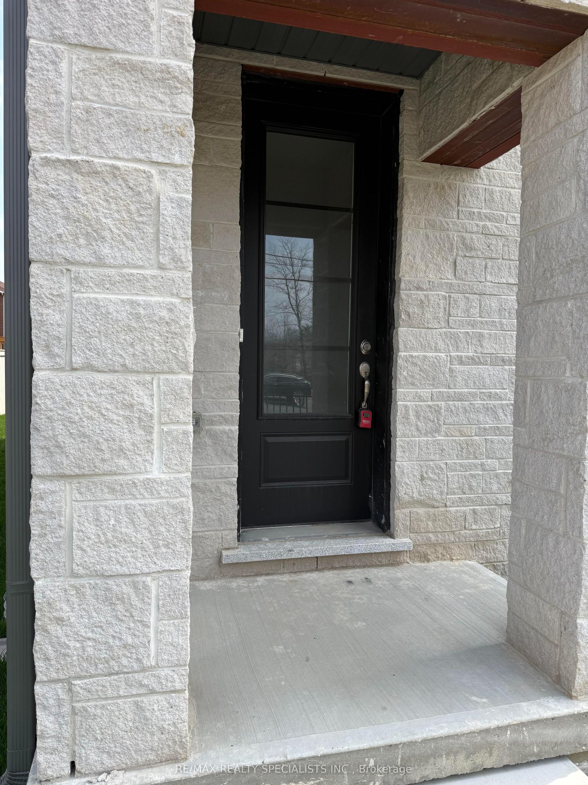 5907 Saigon Street Basement w Side of Main F #Basement w Side of Main F, Mississauga — Townhouse for lease, photo 1