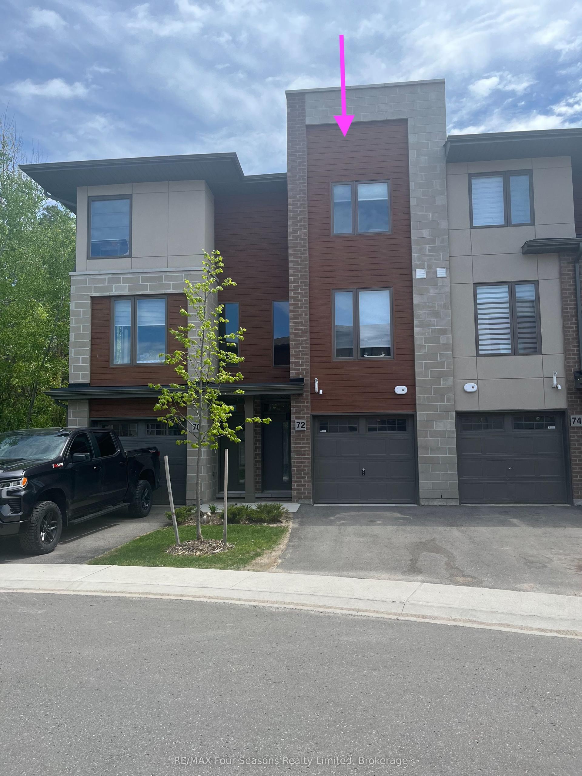 72 WINTERS Crescent — photo 1