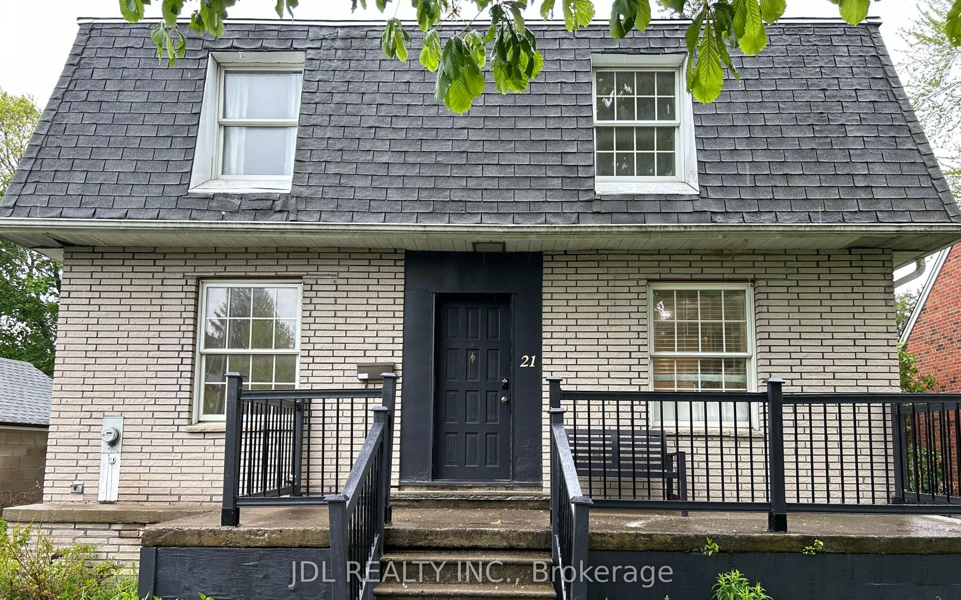 21 Squires Ave Avenue Two-Bedroom Bsmt #Two-Bedroom Bsmt, Toronto — Detached for lease, photo 1