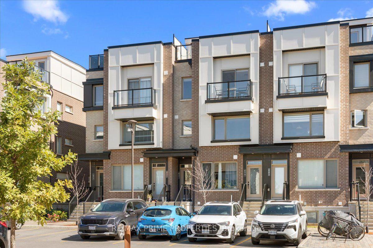 657 Makwa Private 107 #107, Manor Park - Cardinal Glen and Area — Condo Town for lease, photo 1