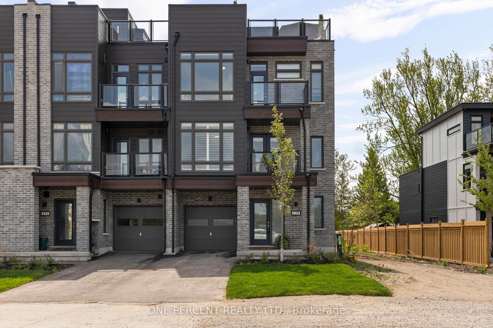 129 Colborne Street E — photo 1