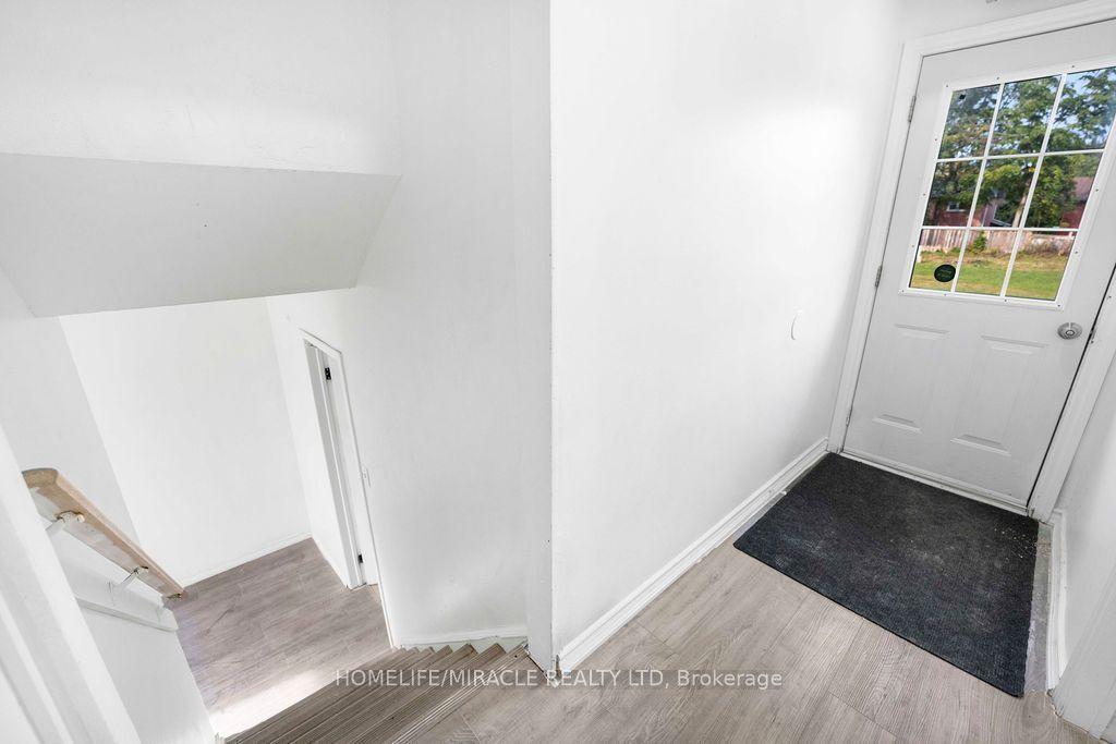 2037 Simcoe Street N Basement #Basement, Oshawa — Detached for lease, photo 1