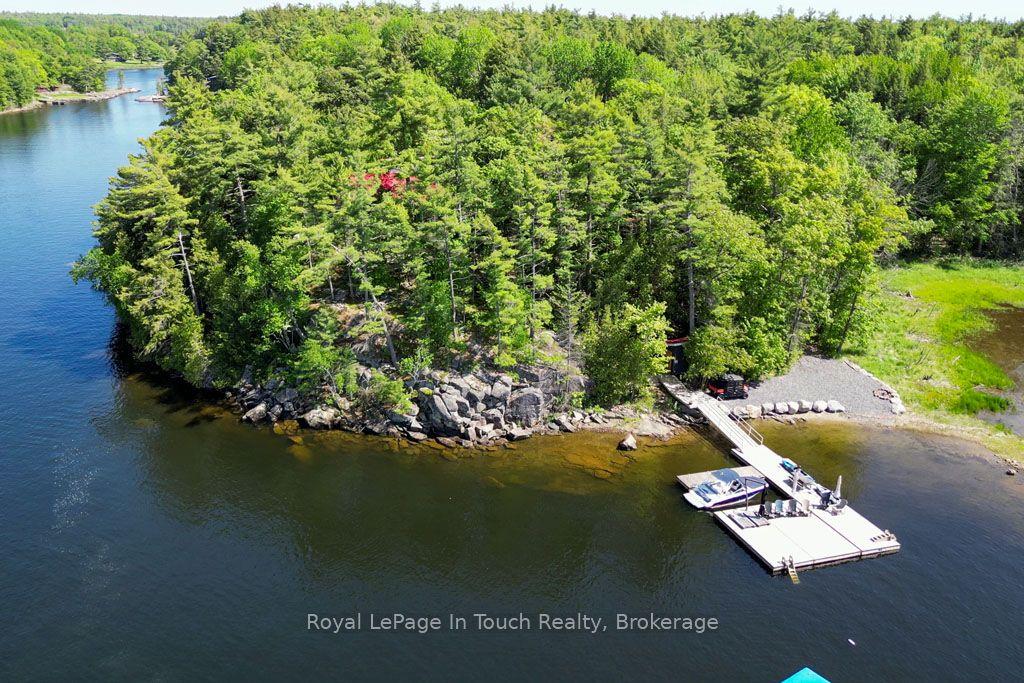 700 Island 980 / Deer Island — photo 1