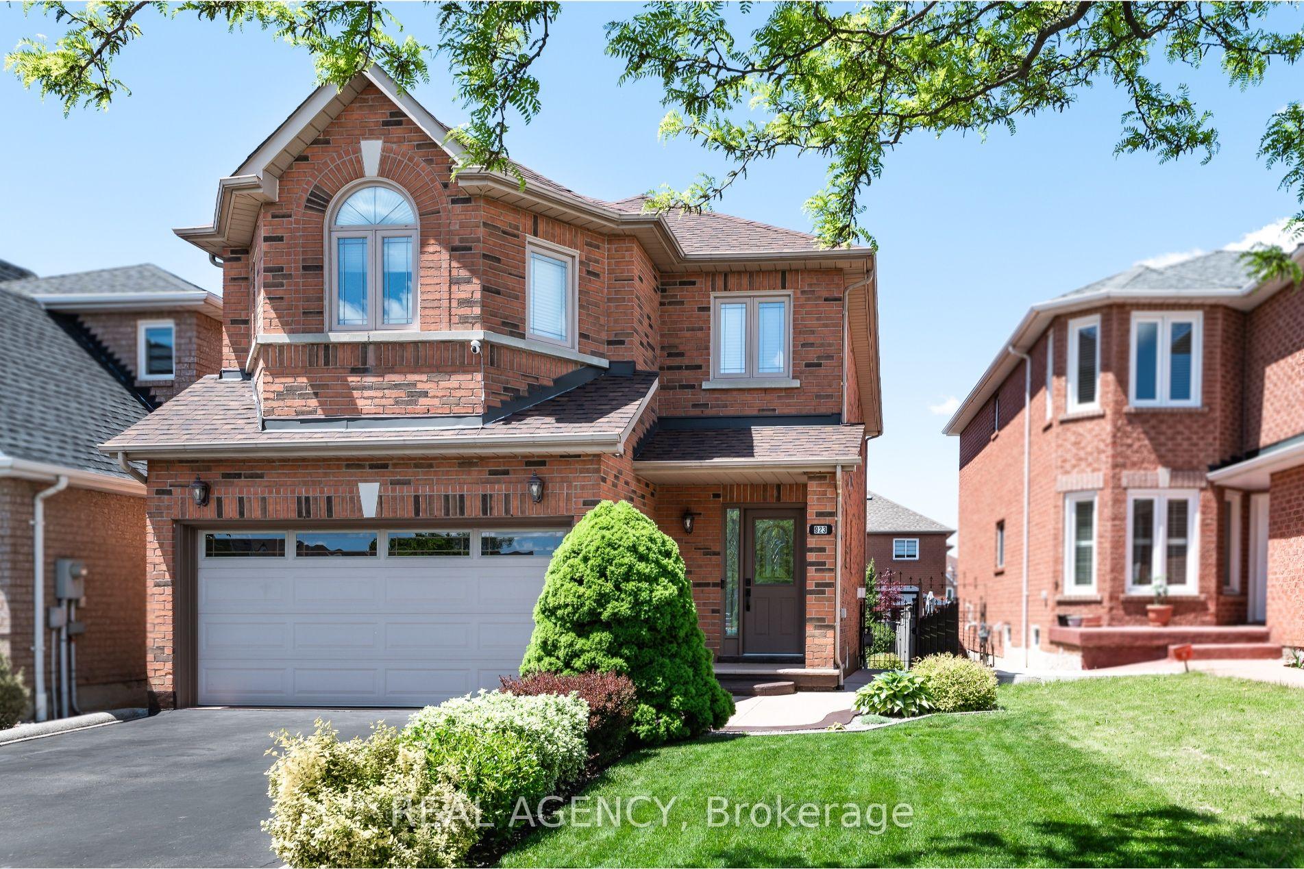 923 Blyleven Boulevard — photo 1