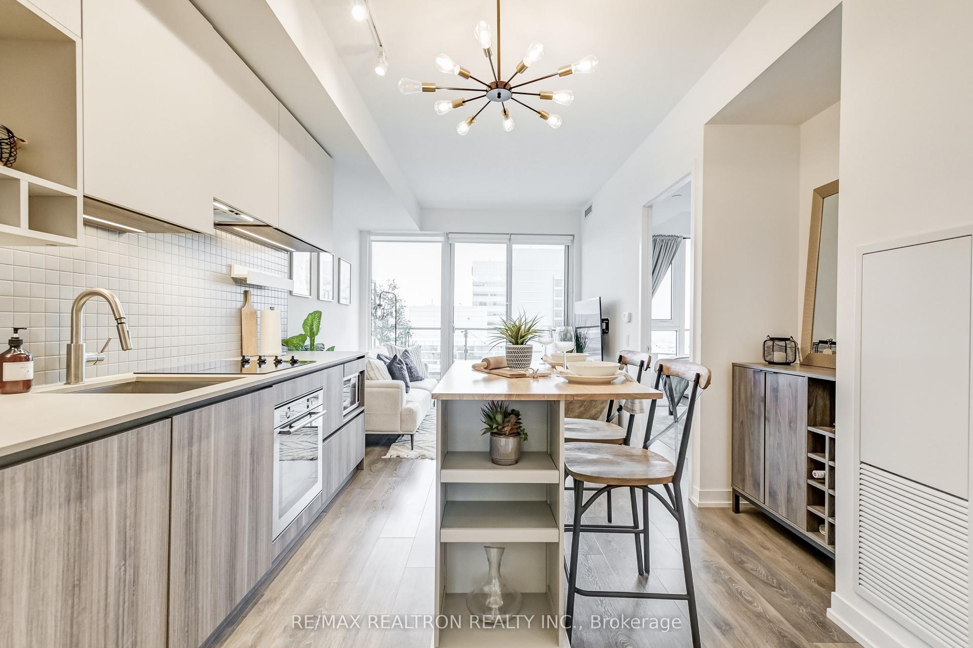 5 Buttermill Avenue 1608 #1608, Vaughan — Condo for lease, photo 1