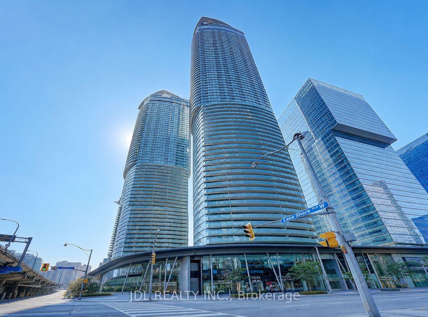 14 York Street 2012 #2012, Toronto — Condo for lease, photo 1