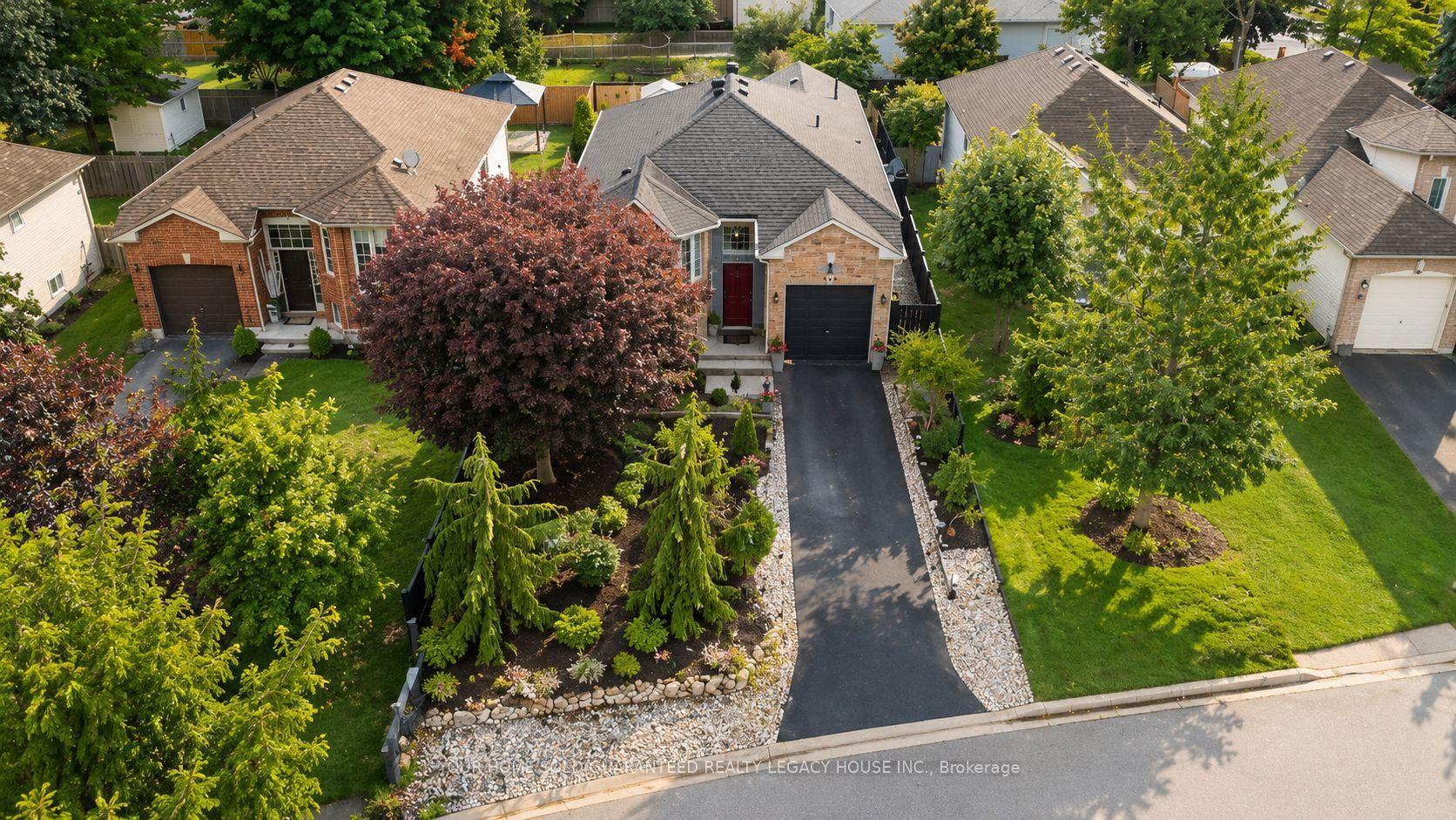 204 Dyer Drive — photo 1