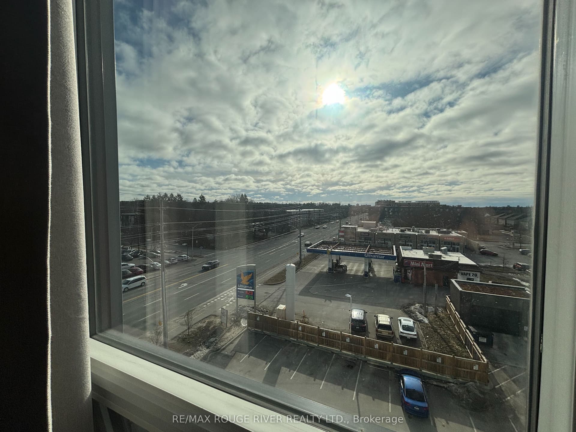 1900 Simcoe Street N 536 #536 — photo 1