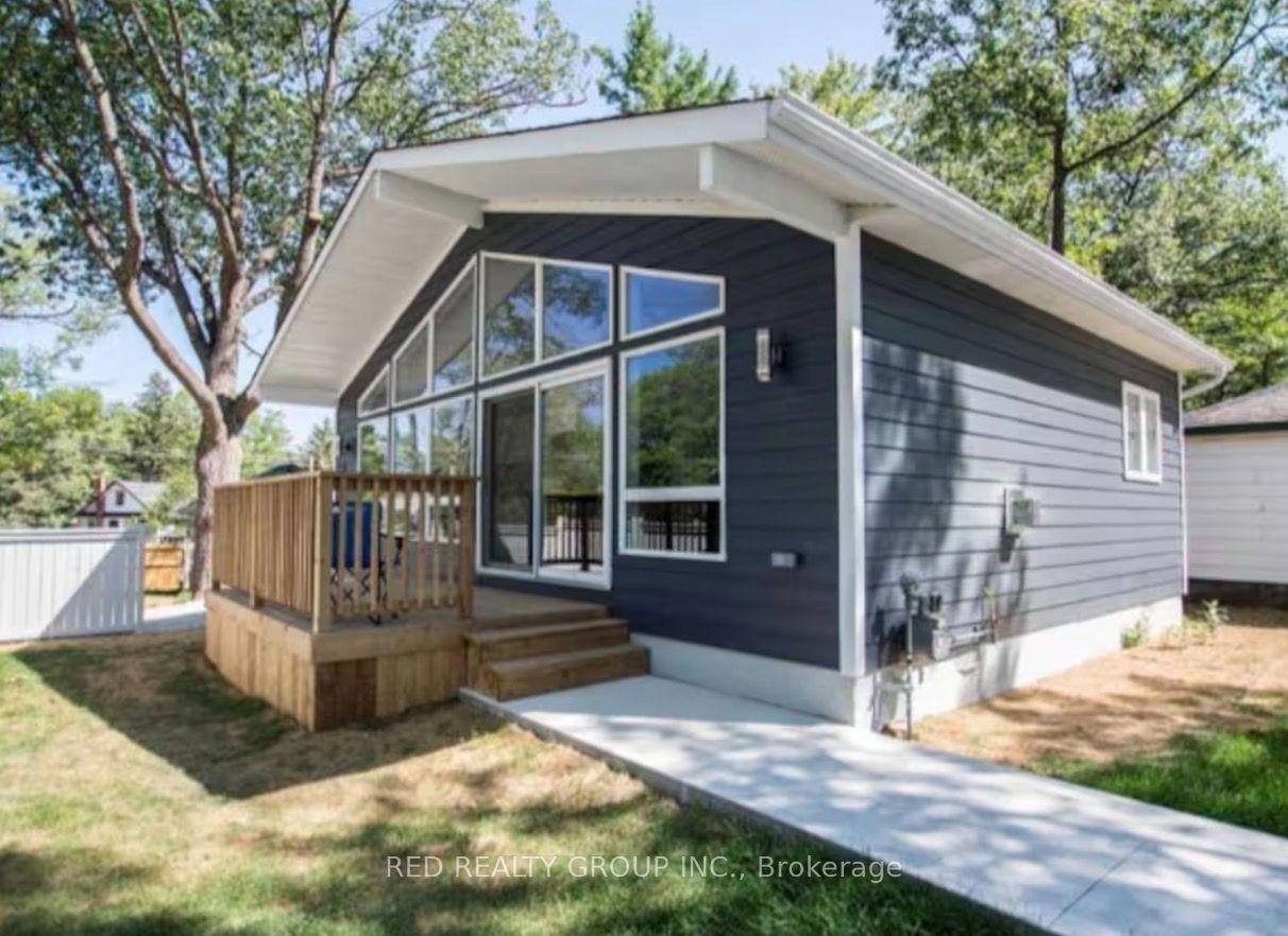11 13th Street S, Wasaga Beach — Detached for lease, photo 1