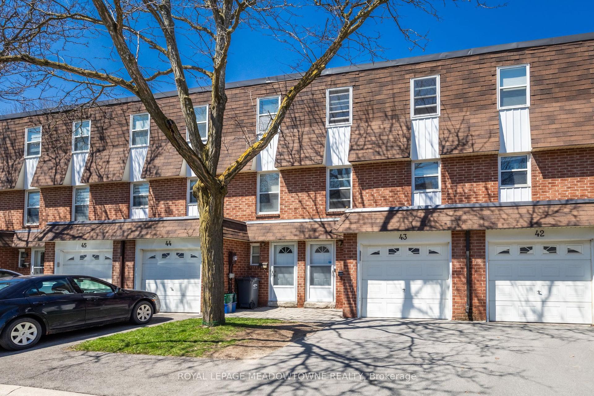 235 Bronte Street 43 #43 — photo 1
