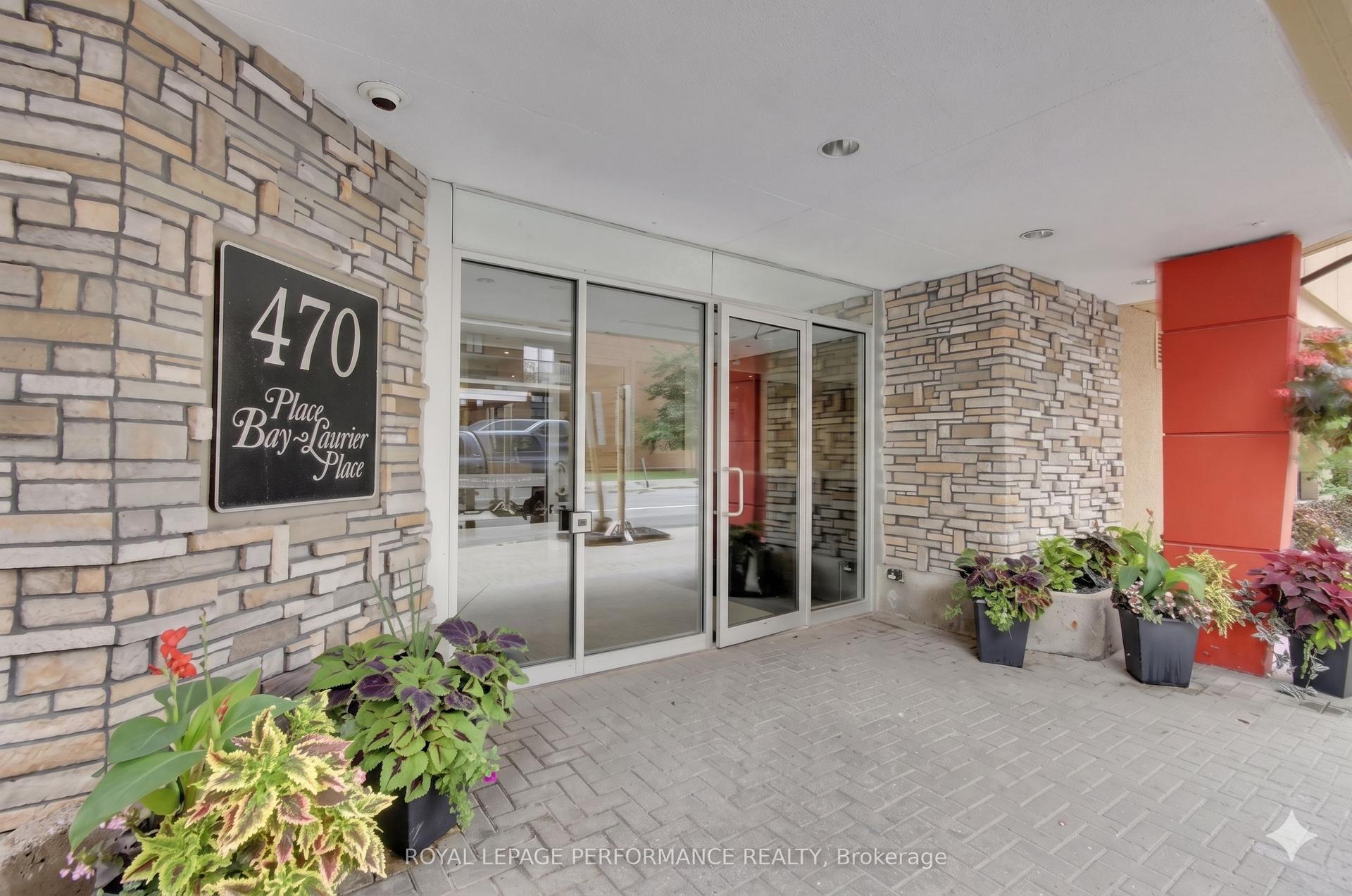 470 Laurier Avenue W 1903 #1903 — photo 1