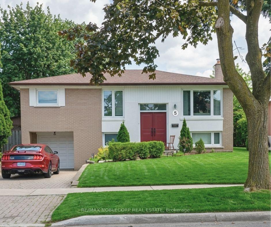 5 Conamore Crescent, Toronto — Detached for sale, photo 1