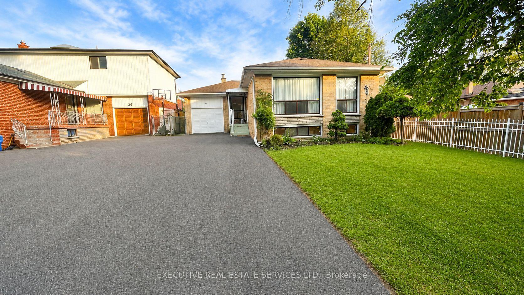 41 Ludgate Drive, Toronto — Detached for lease, photo 1
