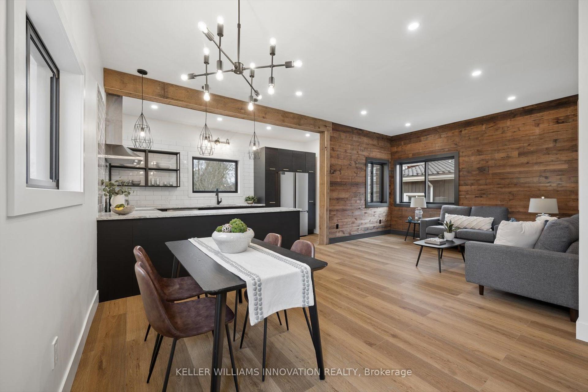 215 Winstanley Street — photo 1