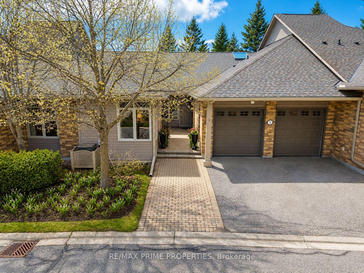 4 Colleen Bay Way — photo 1
