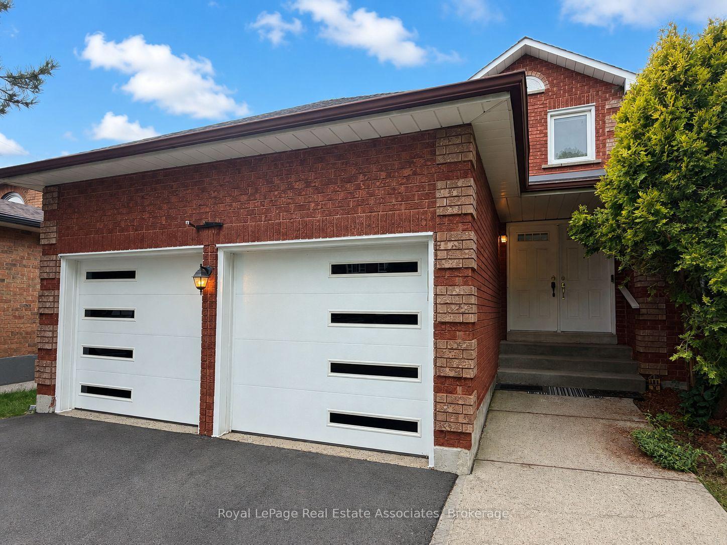 2551 Wynten Way, Oakville — Detached for lease, photo 1