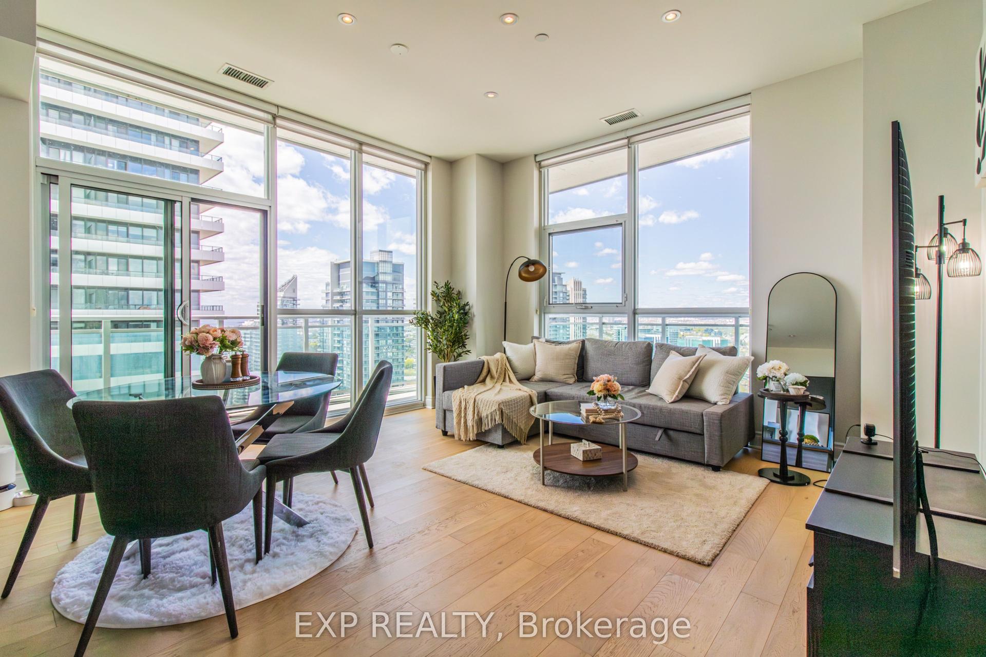 33 Shore Breeze Drive LPH3802 #LPH3802 — photo 1